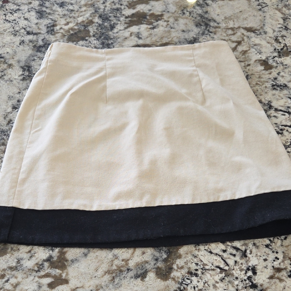 Monteau Cream and Black Mini Skirt
